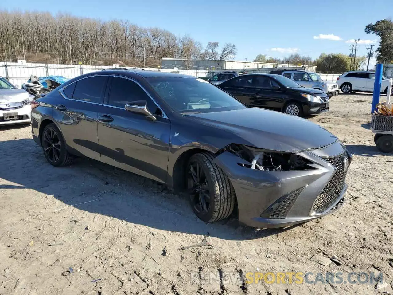 4 Photograph of a damaged car 58AGZ1B16NU131843 LEXUS ES350 2022