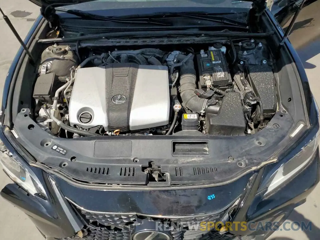 11 Photograph of a damaged car 58AGZ1B19NU114857 LEXUS ES350 2022