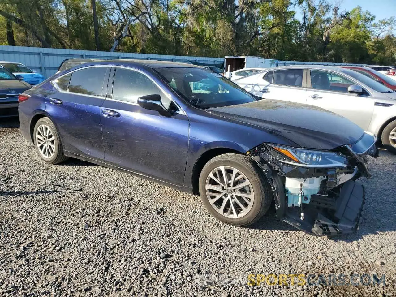 4 Photograph of a damaged car 58ACZ1B13PU157785 LEXUS ES350 2023