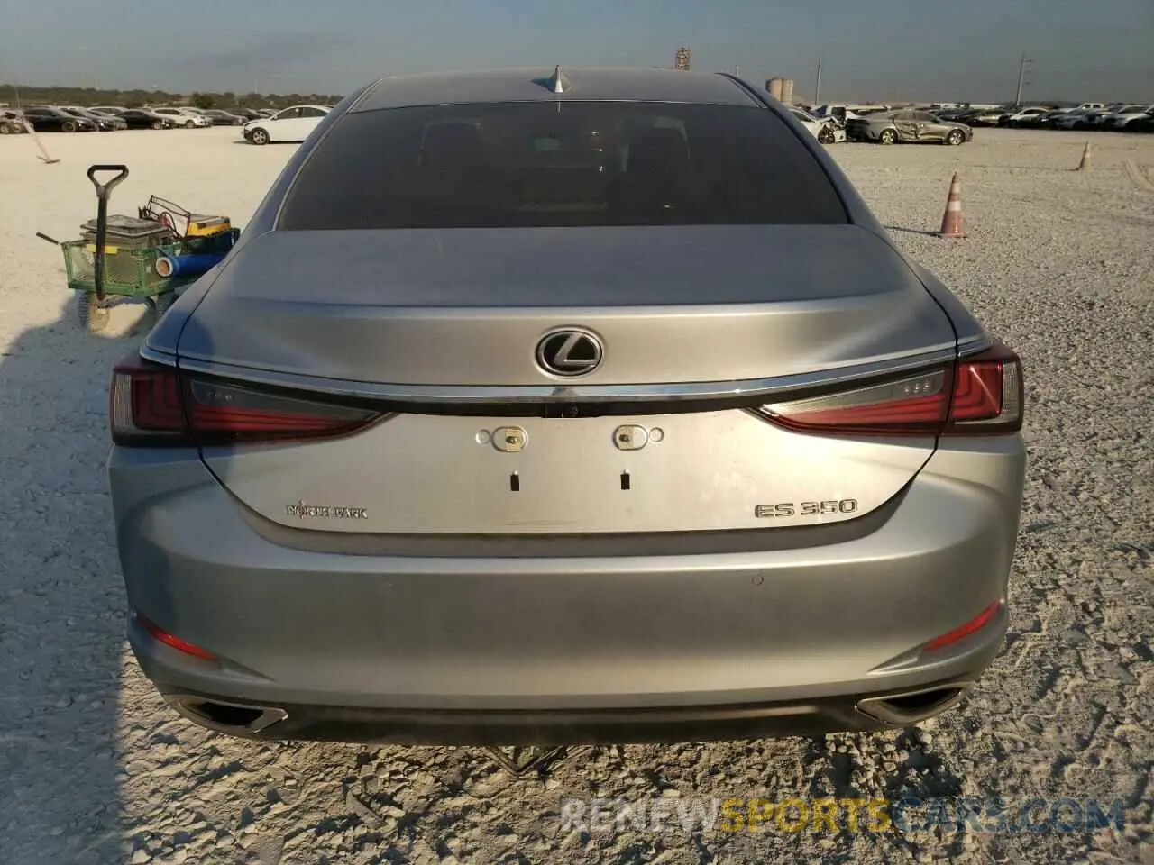 6 Photograph of a damaged car 58ADZ1B10PU141239 LEXUS ES350 2023