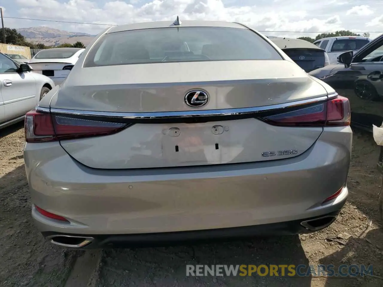 6 Photograph of a damaged car 58ADZ1B10PU148322 LEXUS ES350 2023