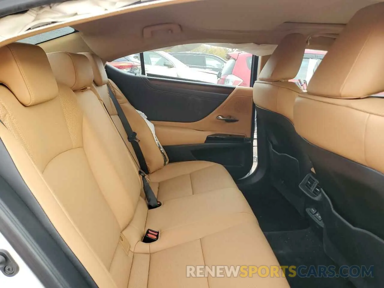 10 Photograph of a damaged car 58ADZ1B11PU140407 LEXUS ES350 2023