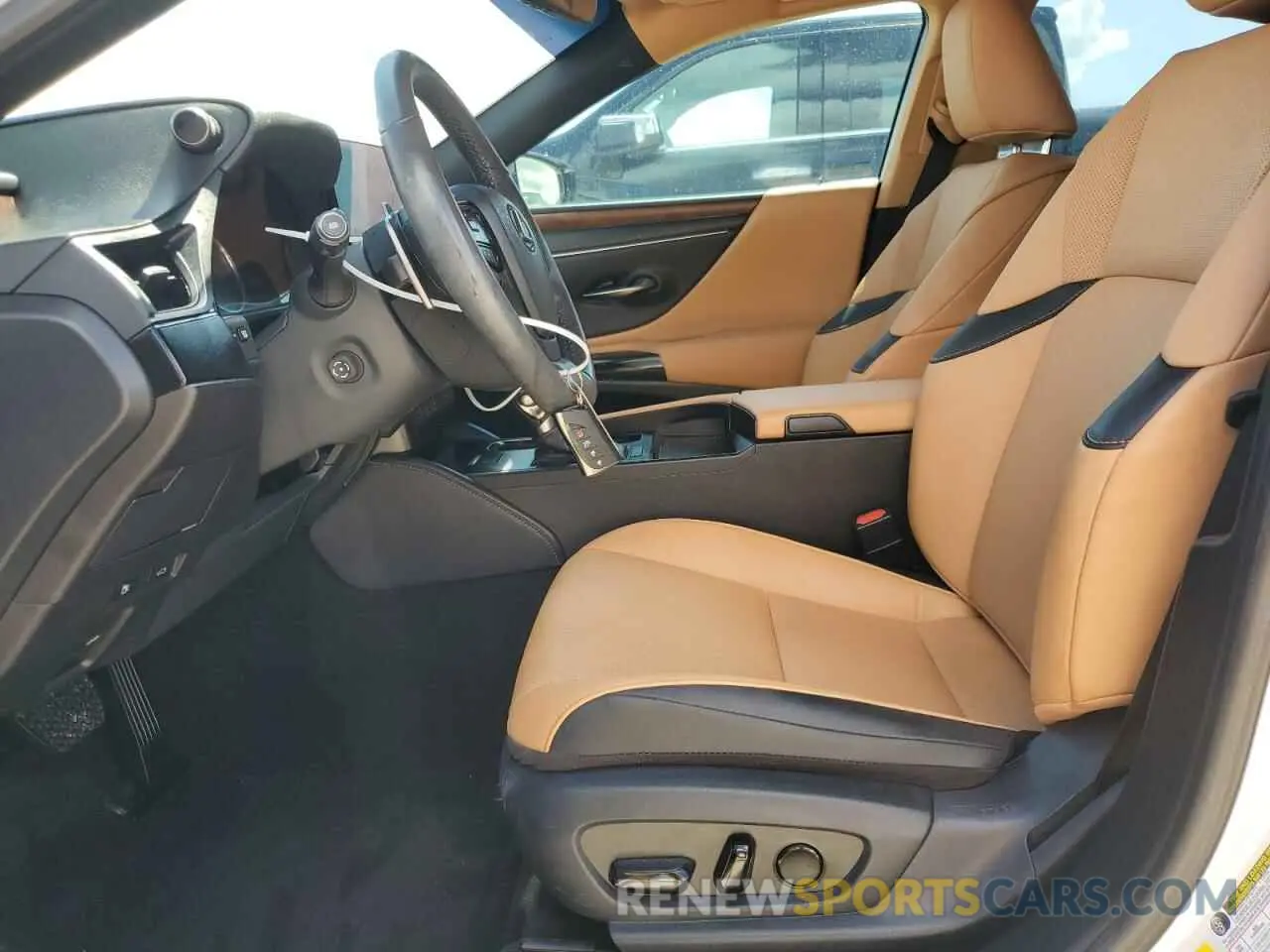 7 Photograph of a damaged car 58ADZ1B12PU153697 LEXUS ES350 2023