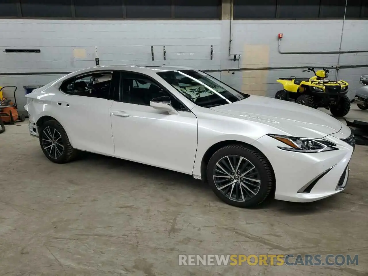 4 Photograph of a damaged car 58ADZ1B14PU155063 LEXUS ES350 2023