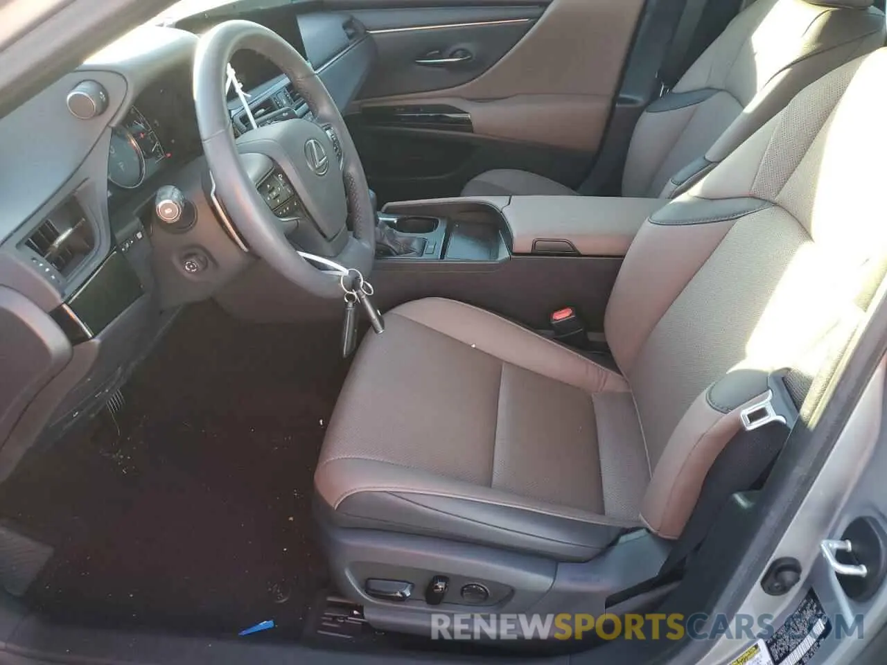 7 Photograph of a damaged car 58ADZ1B18PU147385 LEXUS ES350 2023