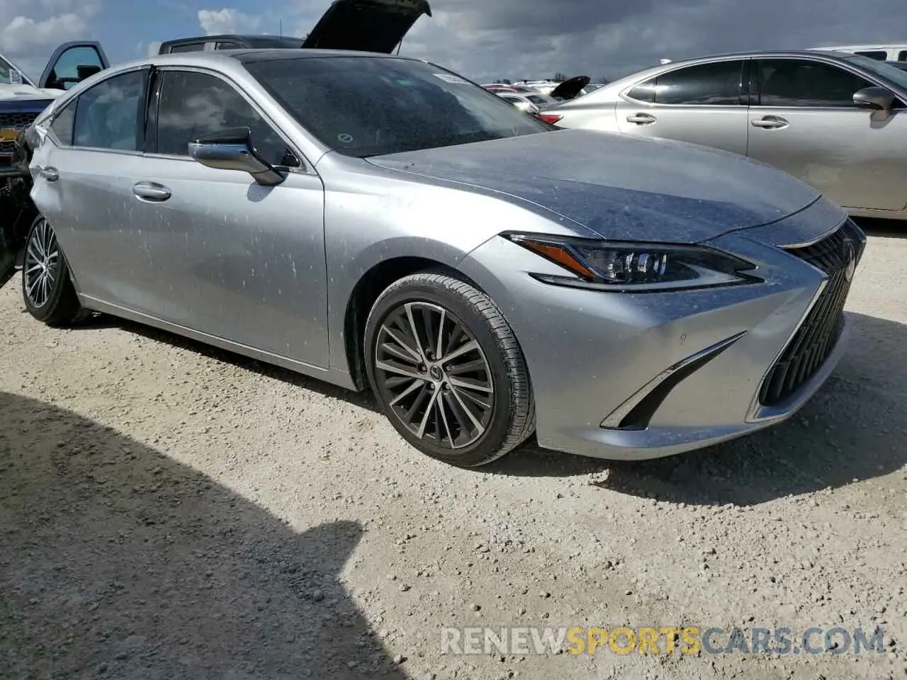 4 Photograph of a damaged car 58ADZ1B19PU145824 LEXUS ES350 2023