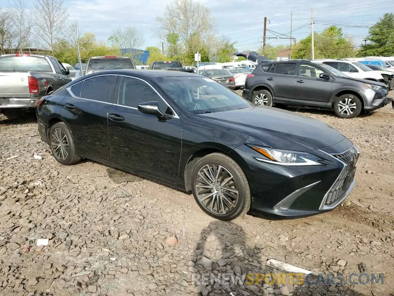 4 Photograph of a damaged car 58ADZ1B1XPU140762 LEXUS ES350 2023