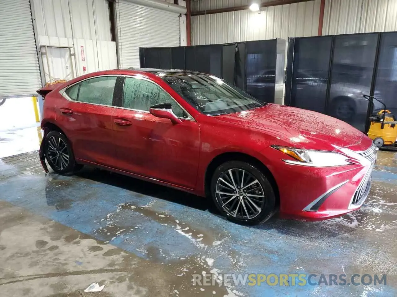 4 Photograph of a damaged car 58ADZ1B1XPU152667 LEXUS ES350 2023