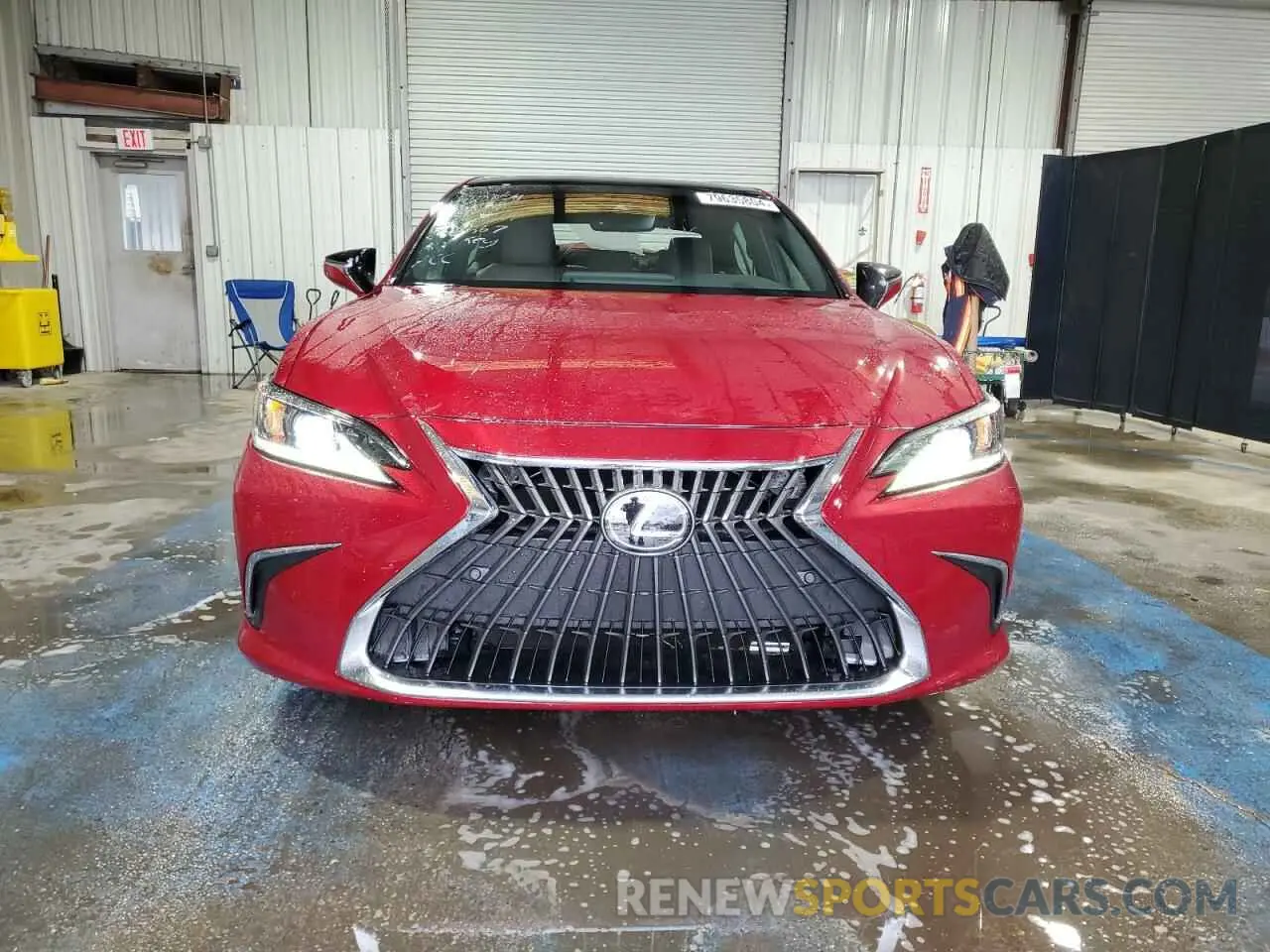 5 Photograph of a damaged car 58ADZ1B1XPU152667 LEXUS ES350 2023