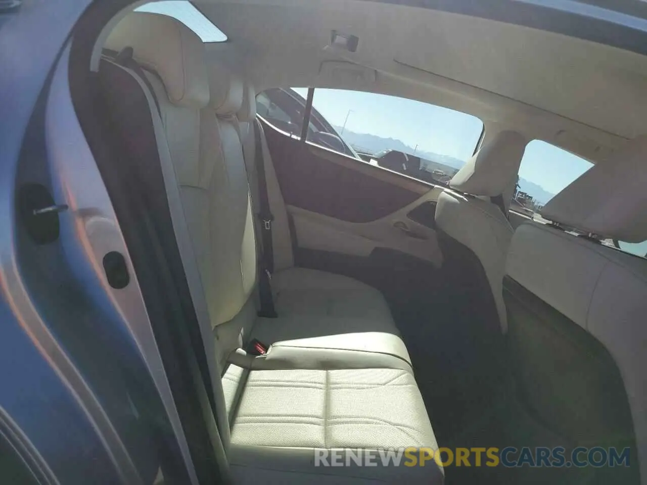 10 Photograph of a damaged car 58AEZ1B13PU153938 LEXUS ES350 2023