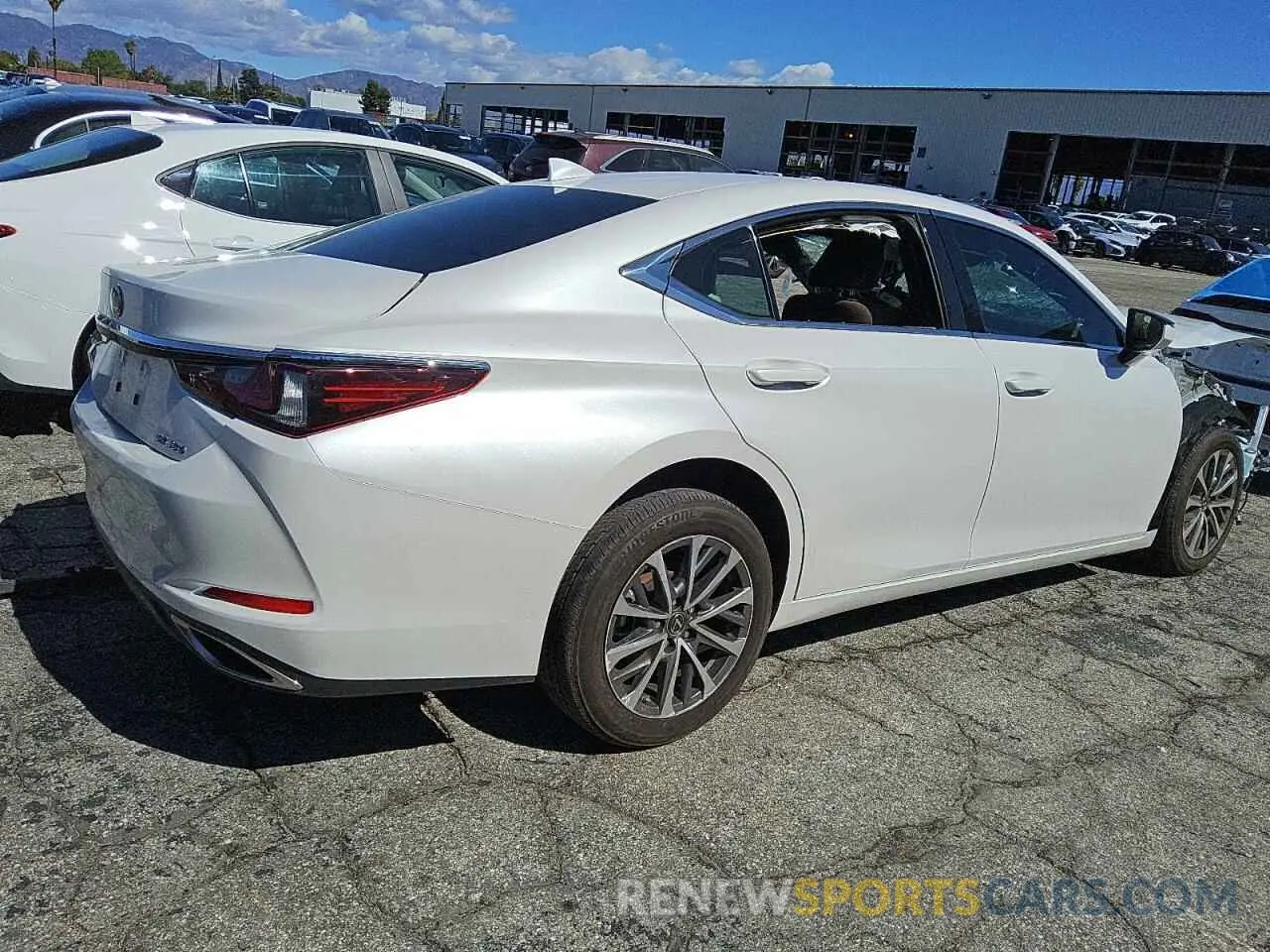 3 Photograph of a damaged car 58ACZ1B10RU183943 LEXUS ES350 2024