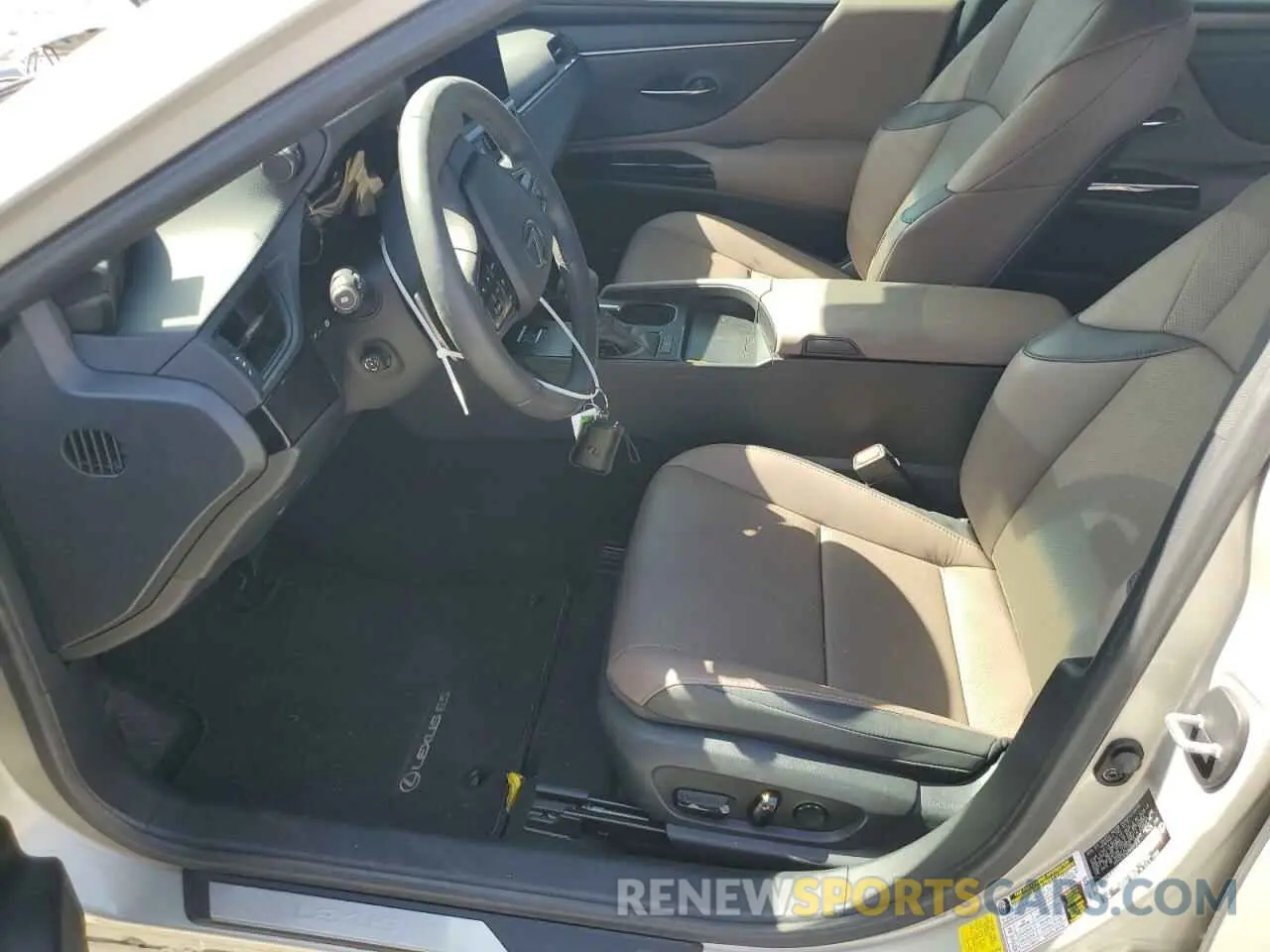 7 Photograph of a damaged car 58ADZ1B12RU177372 LEXUS ES350 2024