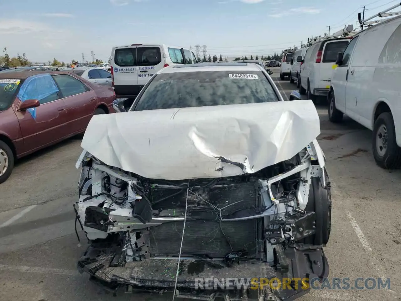 5 Photograph of a damaged car 58ADZ1B15RU173218 LEXUS ES350 2024