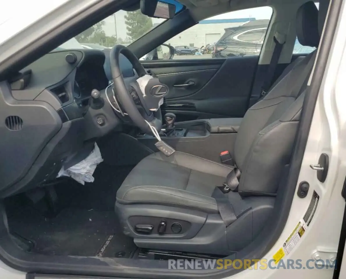 7 Photograph of a damaged car 58ADZ1B15RU173218 LEXUS ES350 2024