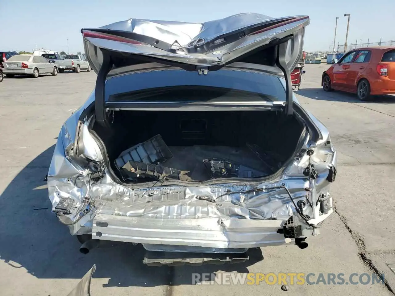 6 Photograph of a damaged car 58ADZ1B16RU174328 LEXUS ES350 2024