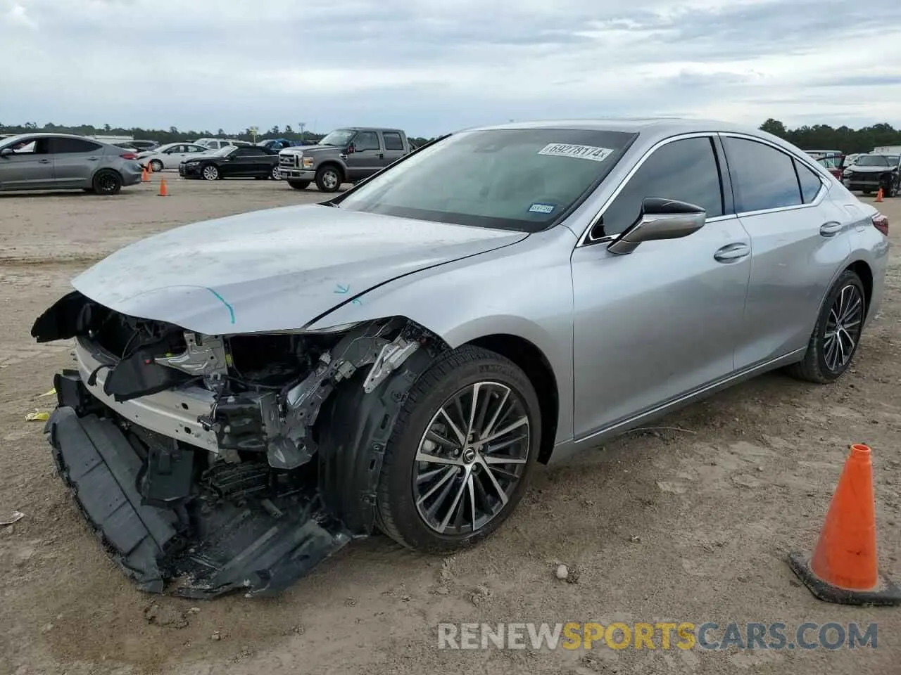 1 Photograph of a damaged car 58ADZ1B17RU172202 LEXUS ES350 2024