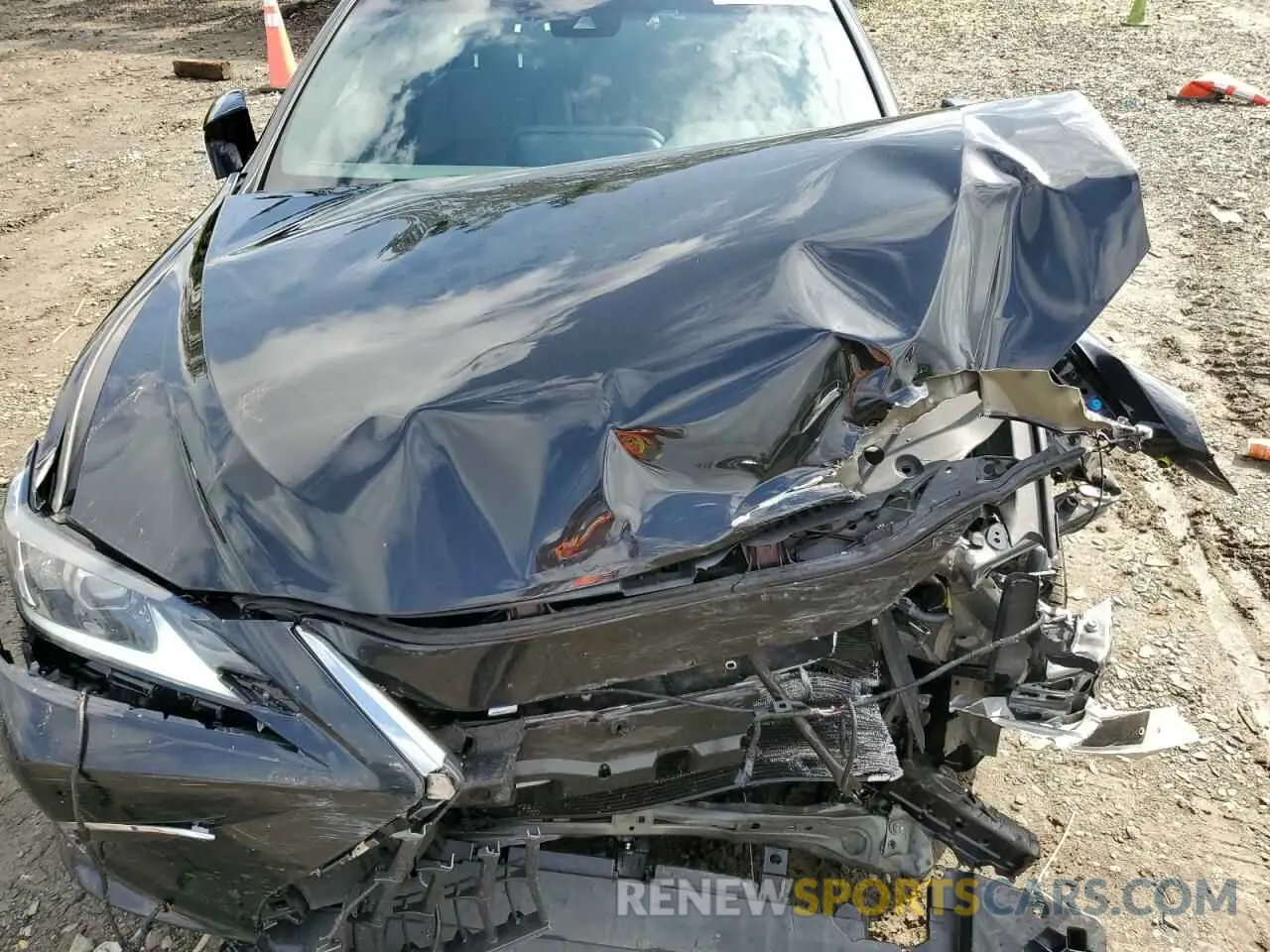 11 Photograph of a damaged car 58ADZ1B18RU174413 LEXUS ES350 2024