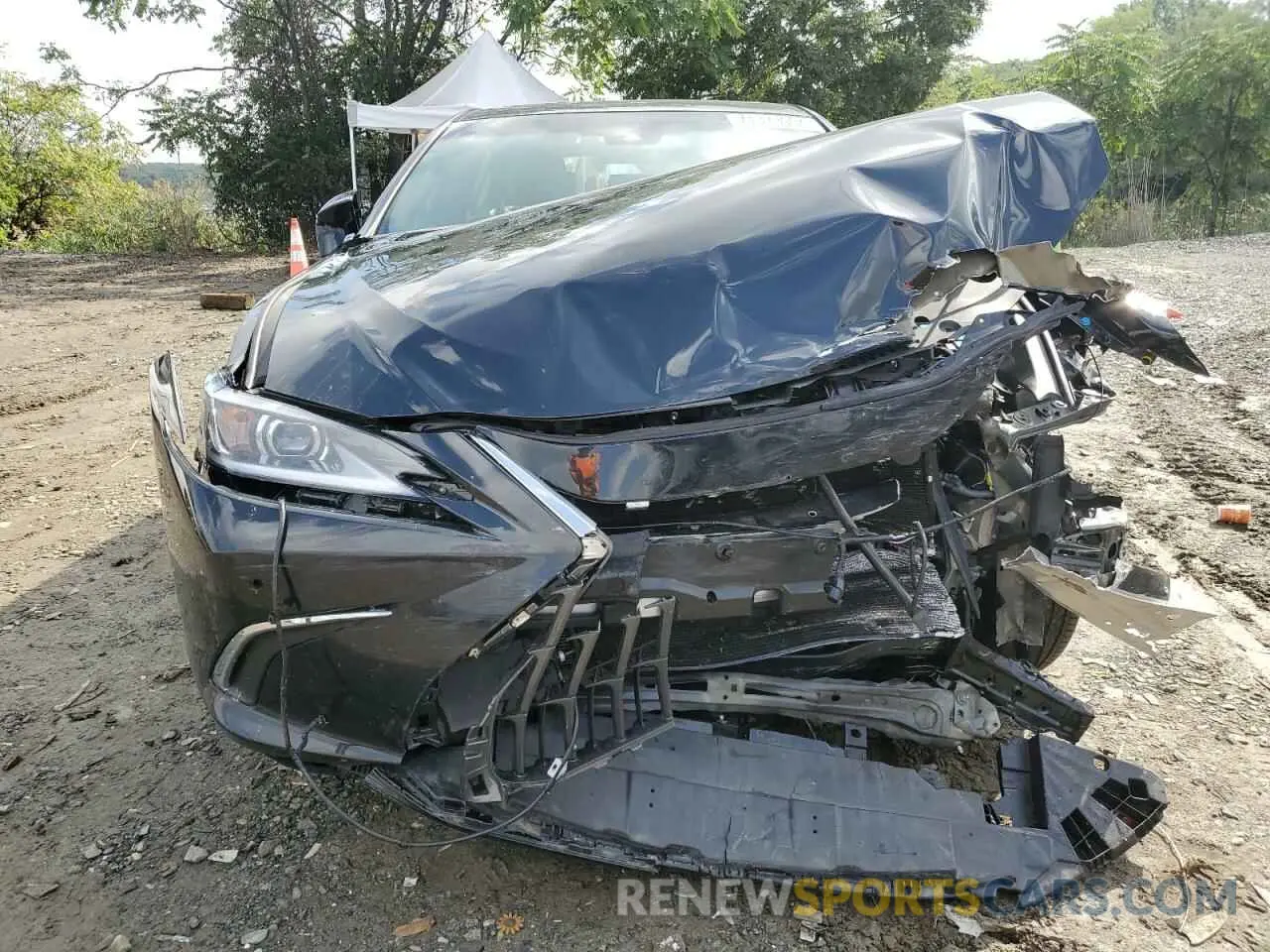 5 Photograph of a damaged car 58ADZ1B18RU174413 LEXUS ES350 2024