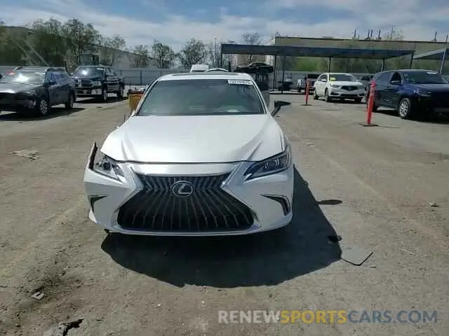 11 Photograph of a damaged car 58ADZ1B1XRU183940 LEXUS ES350 2024