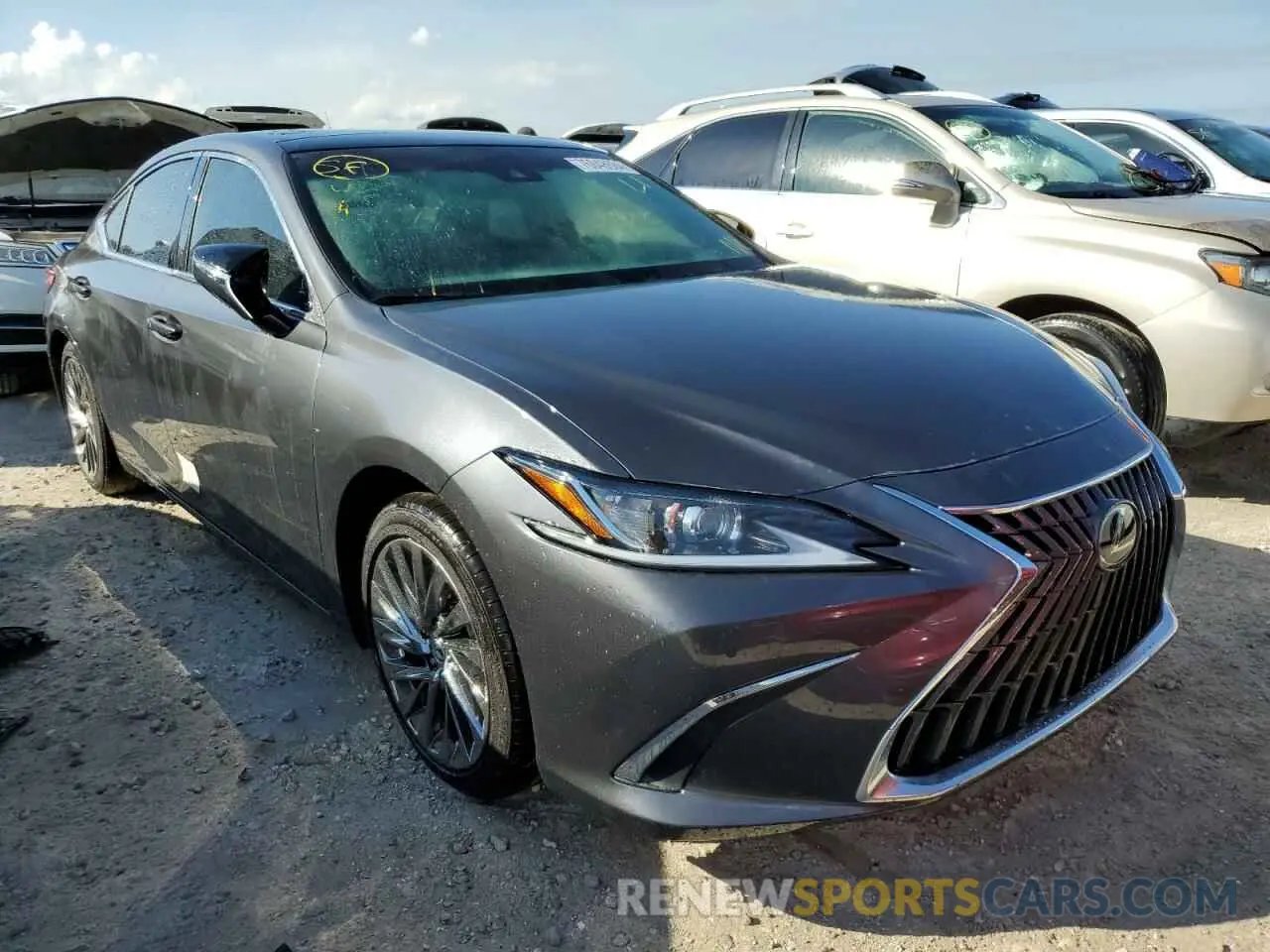 4 Photograph of a damaged car 58AEZ1B13RU180415 LEXUS ES350 2024