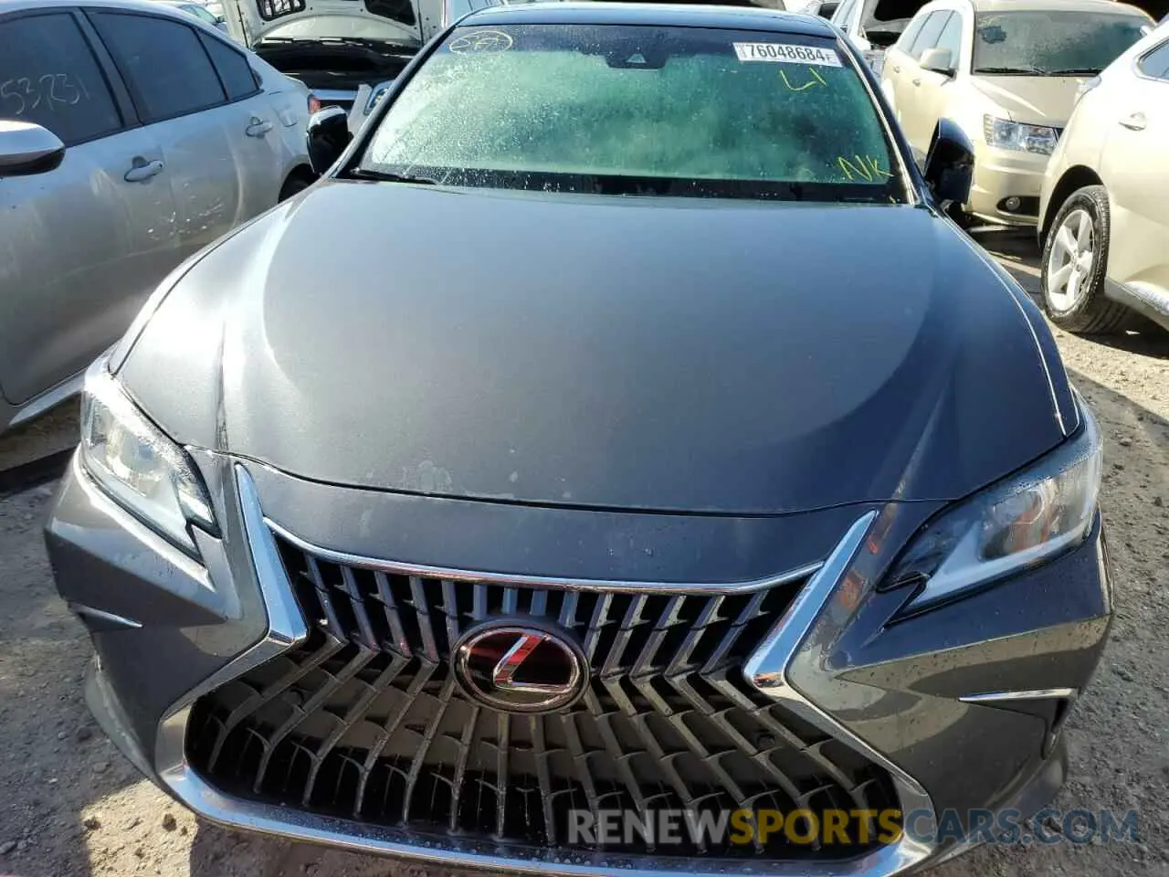 5 Photograph of a damaged car 58AEZ1B13RU180415 LEXUS ES350 2024