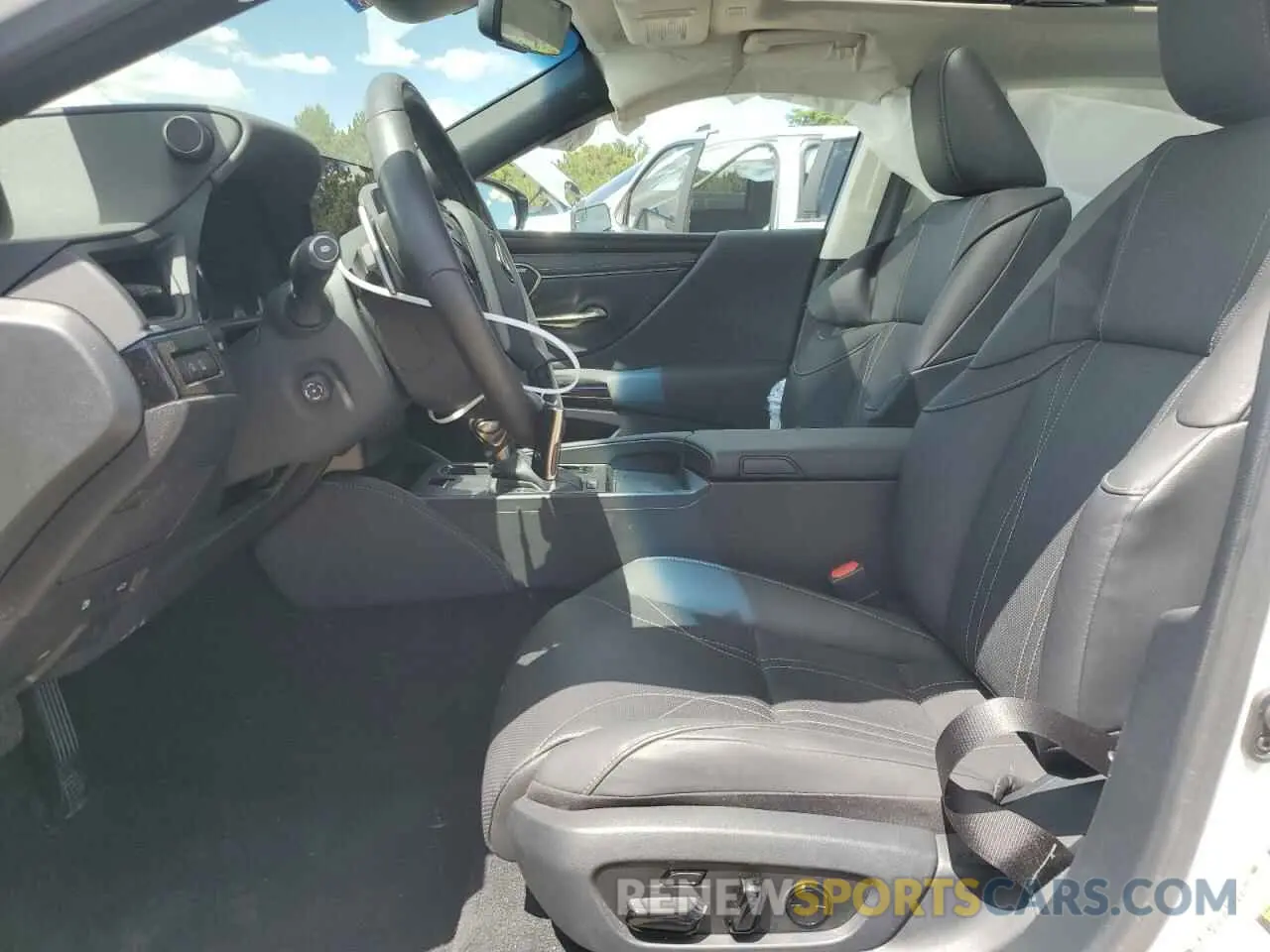 7 Photograph of a damaged car 58AFZ1B10RU178349 LEXUS ES350 2024