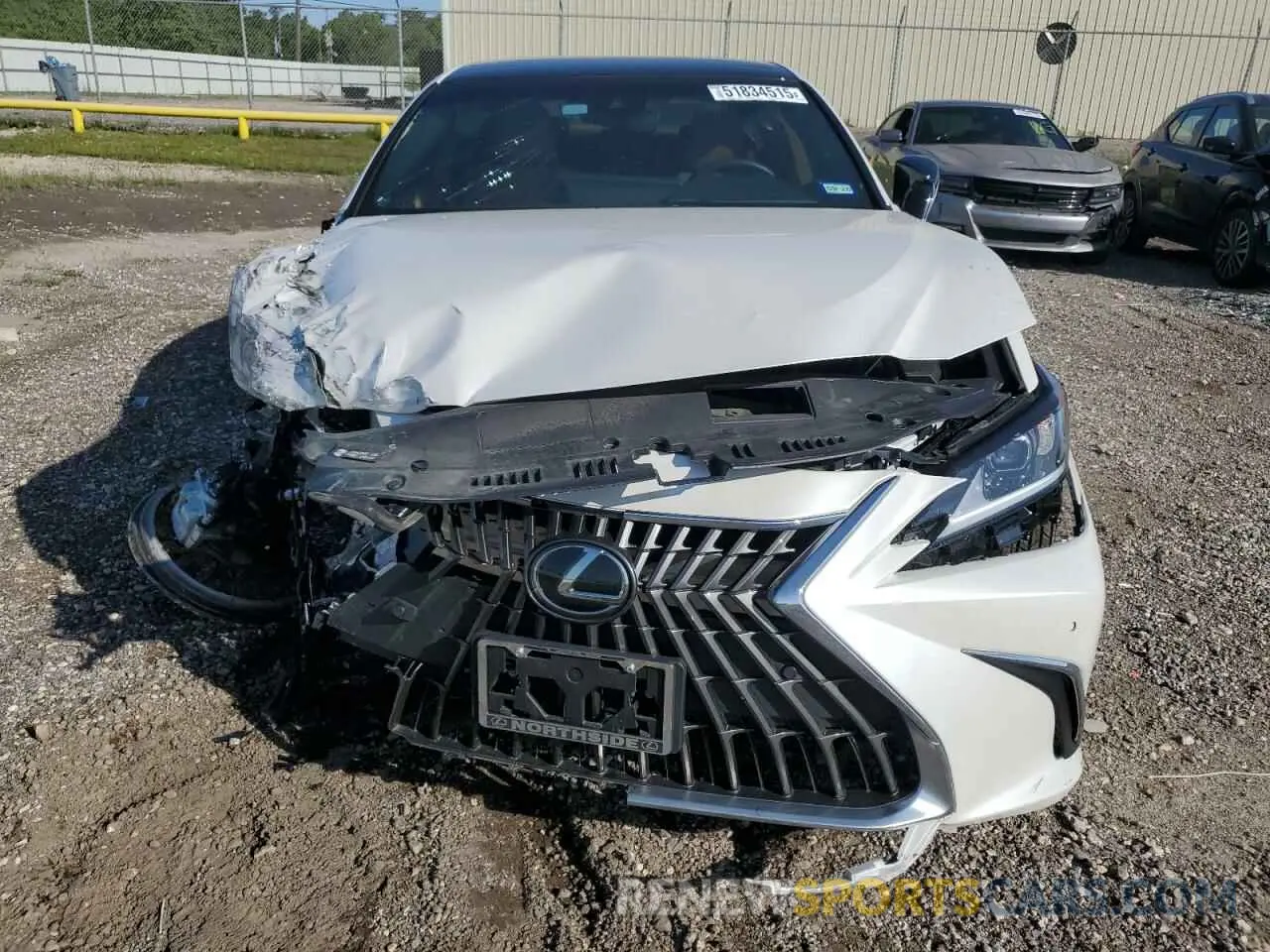 5 Photograph of a damaged car 58ADZ1B1XSU188240 LEXUS ES350 2025