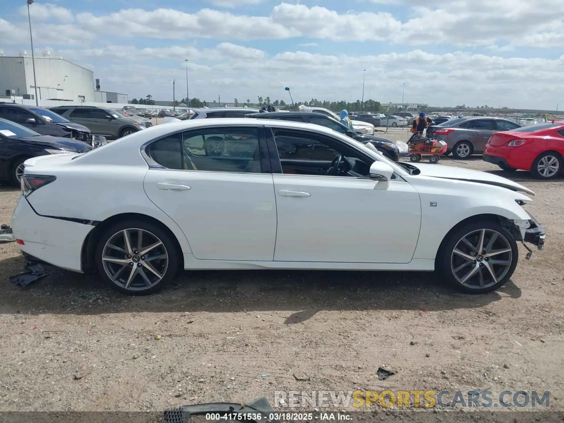 14 Photograph of a damaged car JTHBZ1BL1KA018269 LEXUS GS 2019
