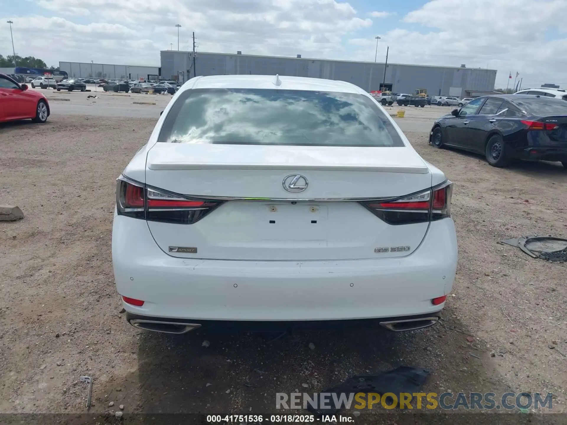 17 Photograph of a damaged car JTHBZ1BL1KA018269 LEXUS GS 2019