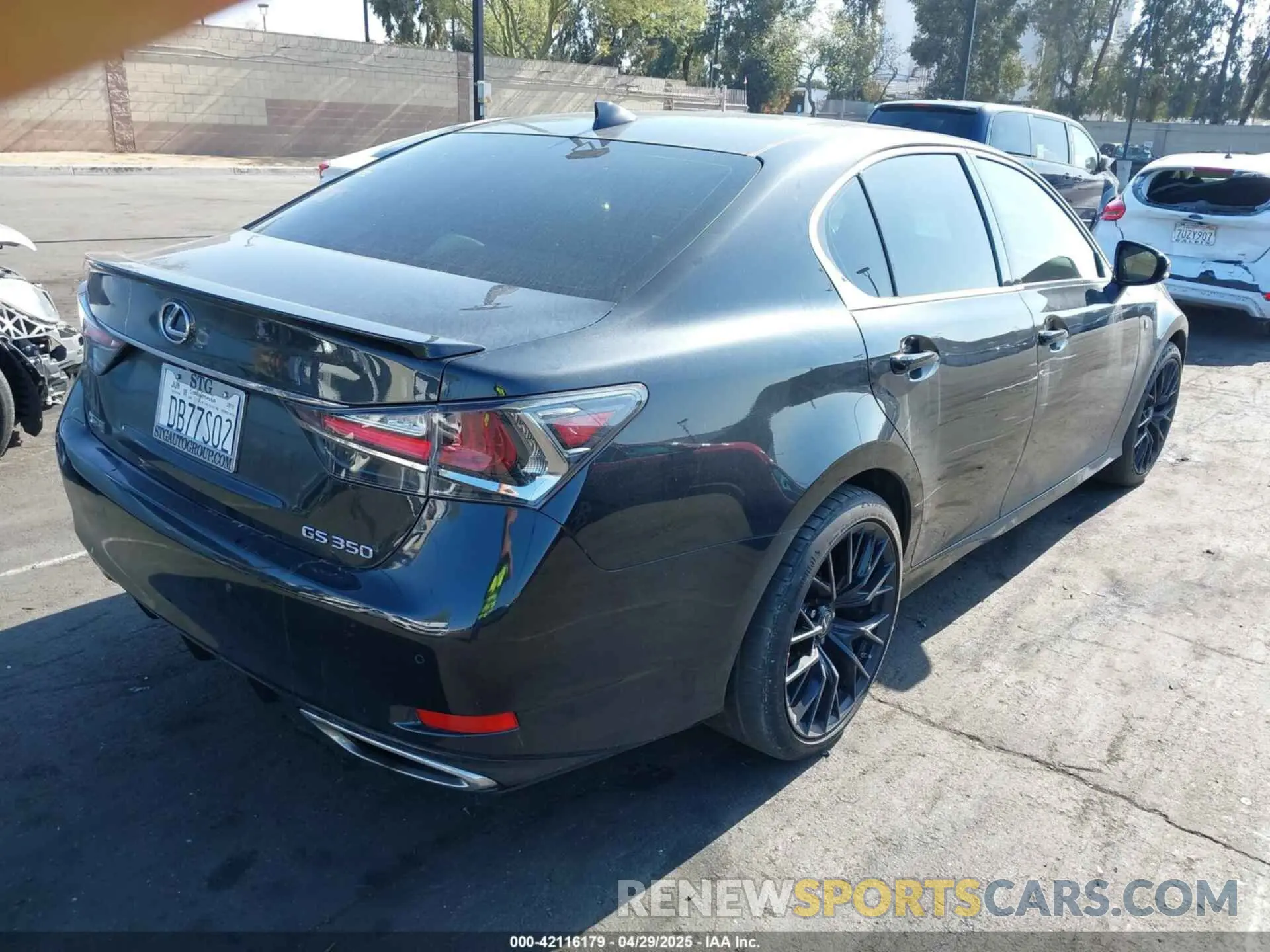 4 Photograph of a damaged car JTHBZ1BL0KA017002 LEXUS GS 350 2019