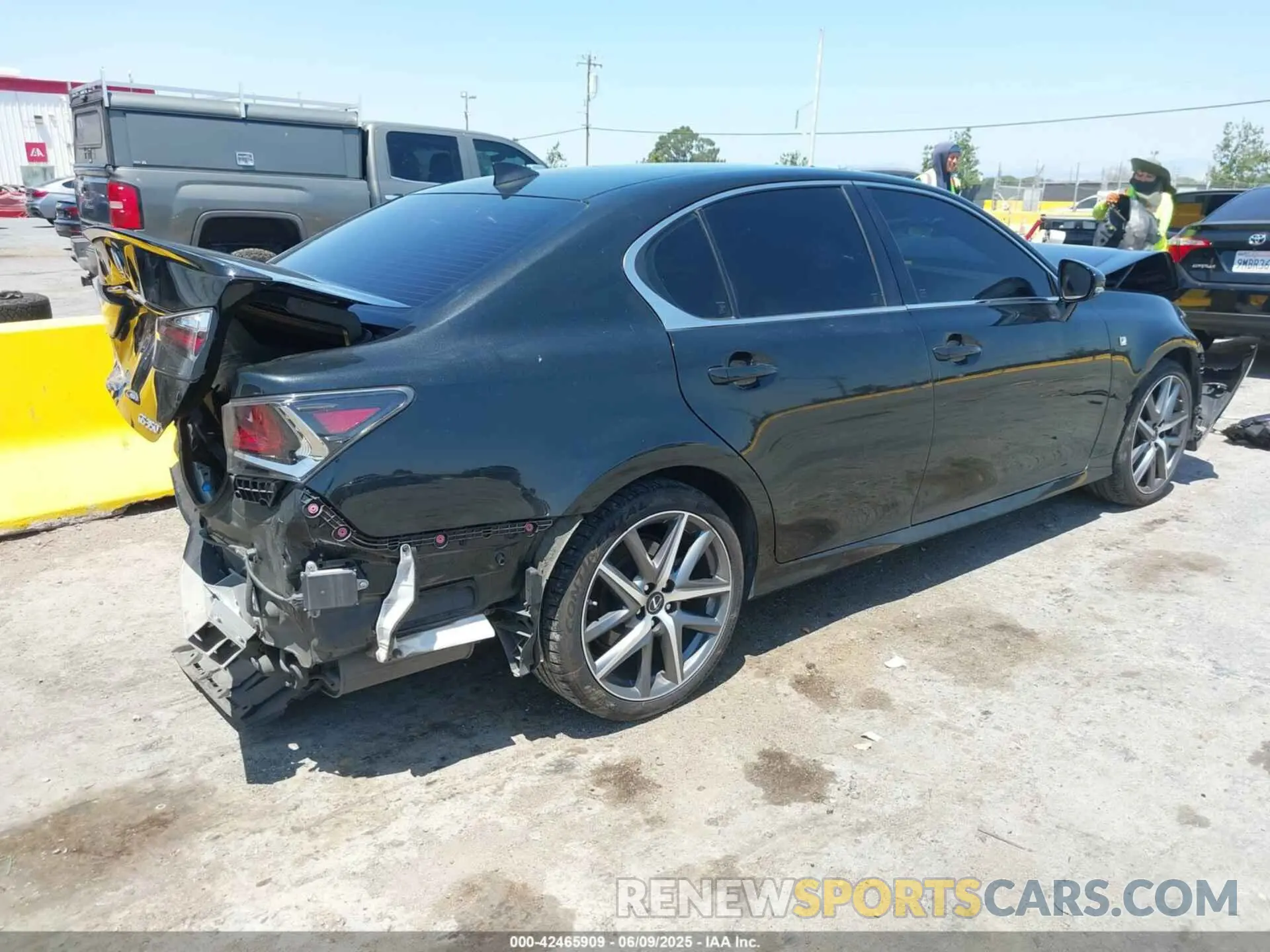 4 Photograph of a damaged car JTHBZ1BL0KA018408 LEXUS GS 350 2019