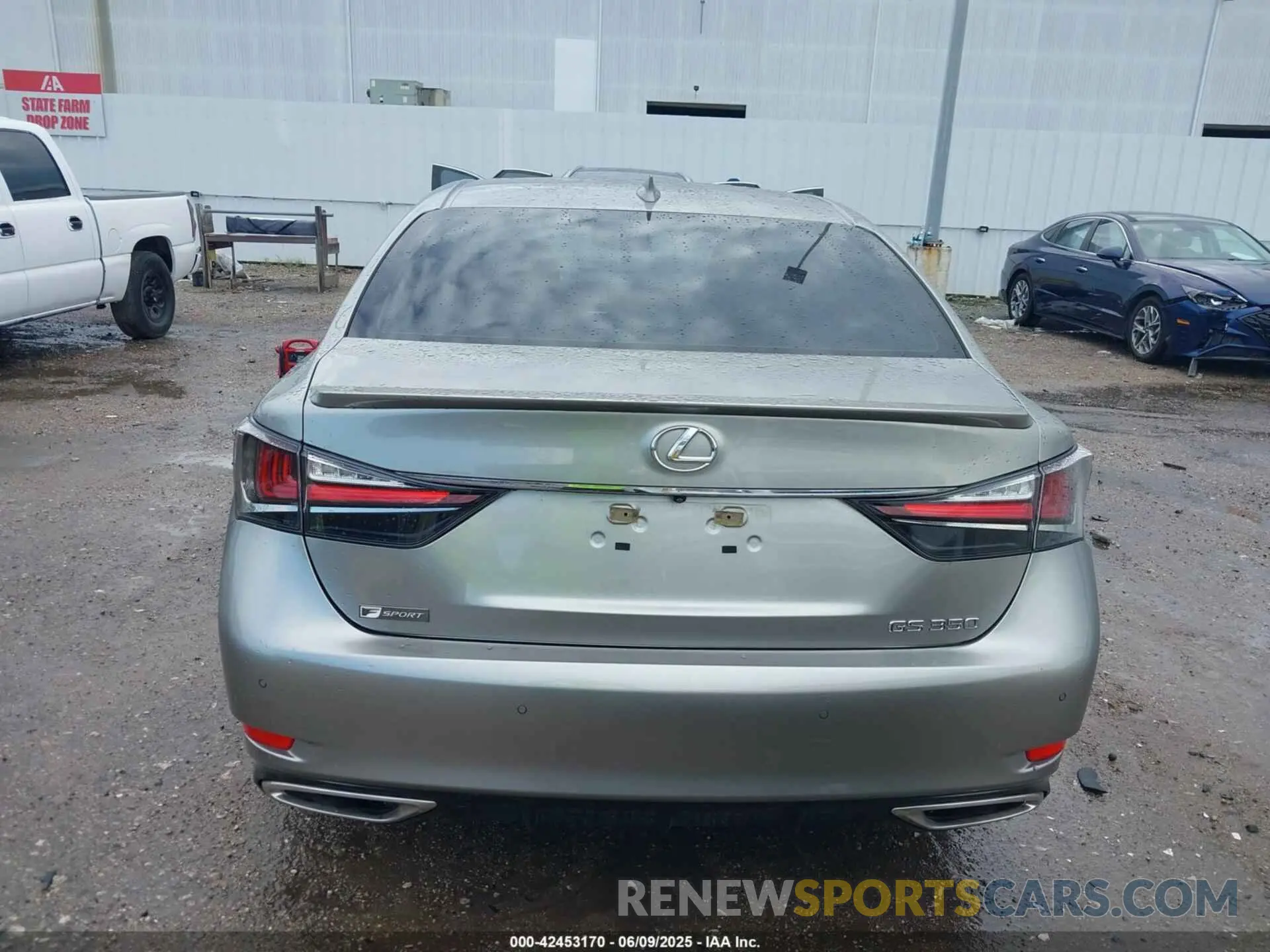 16 Photograph of a damaged car JTHBZ1BL7KA017949 LEXUS GS 350 2019