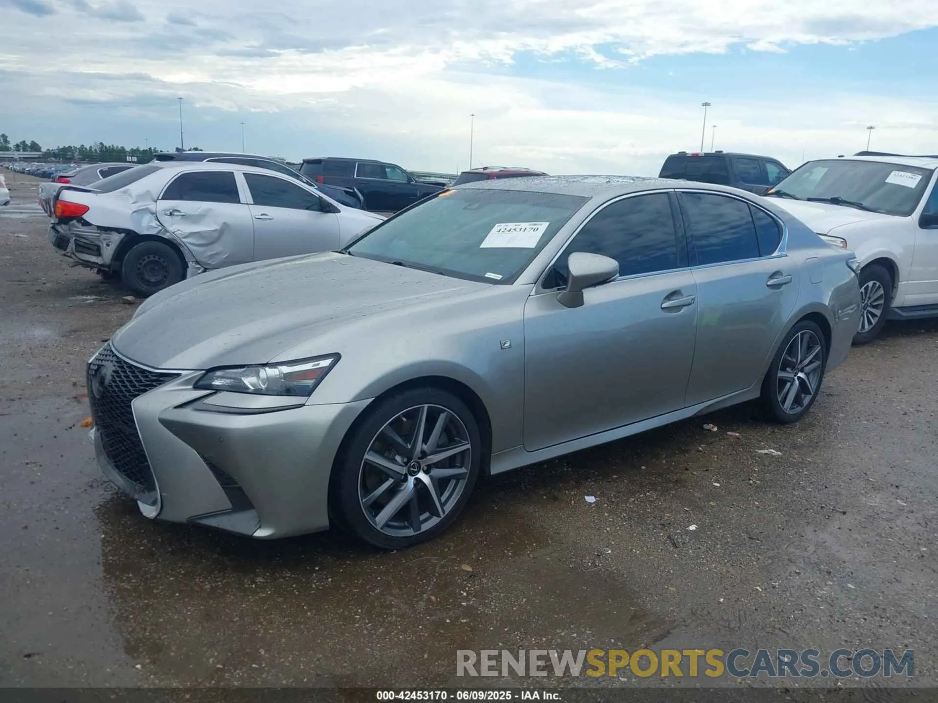 2 Photograph of a damaged car JTHBZ1BL7KA017949 LEXUS GS 350 2019