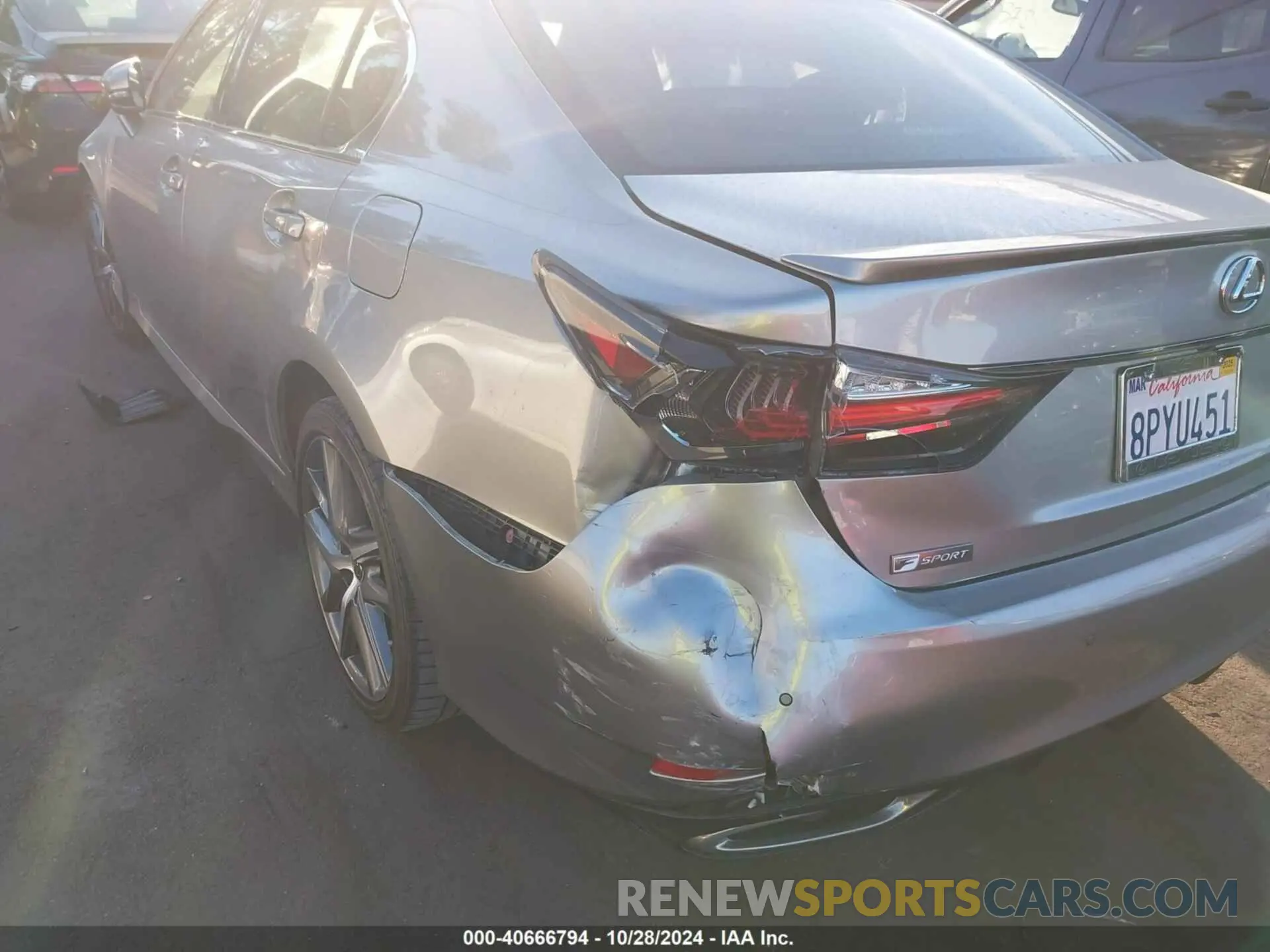 17 Photograph of a damaged car JTHEZ1BL0LA019296 LEXUS GS 350 2020