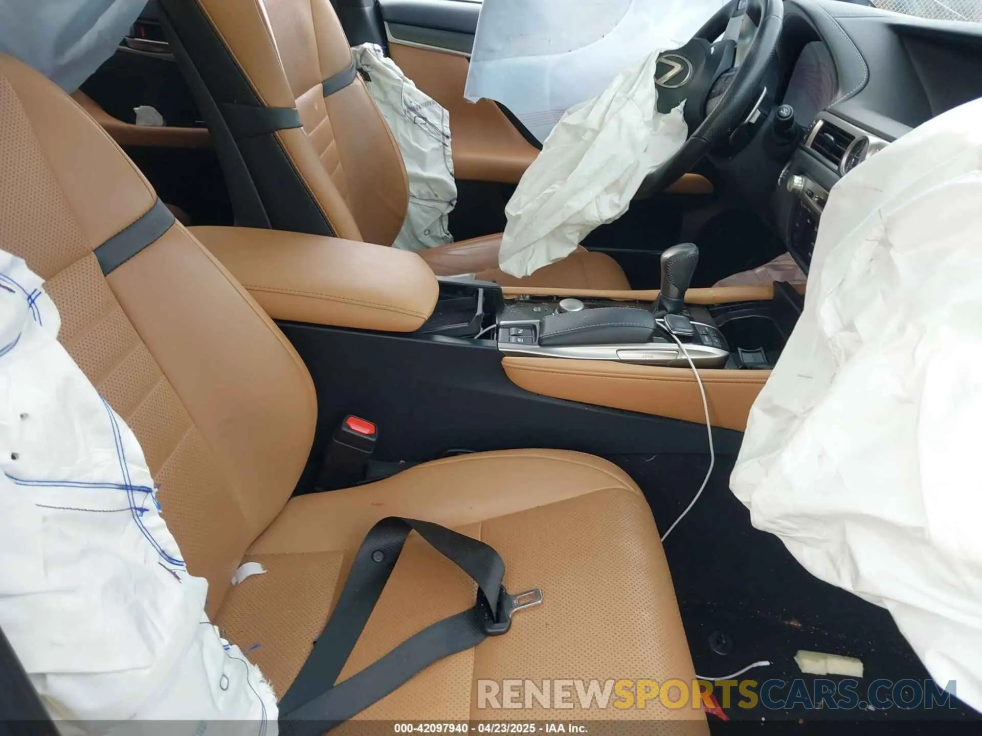 5 Photograph of a damaged car JTHEZ1CL8LA012496 LEXUS GS 350 2020