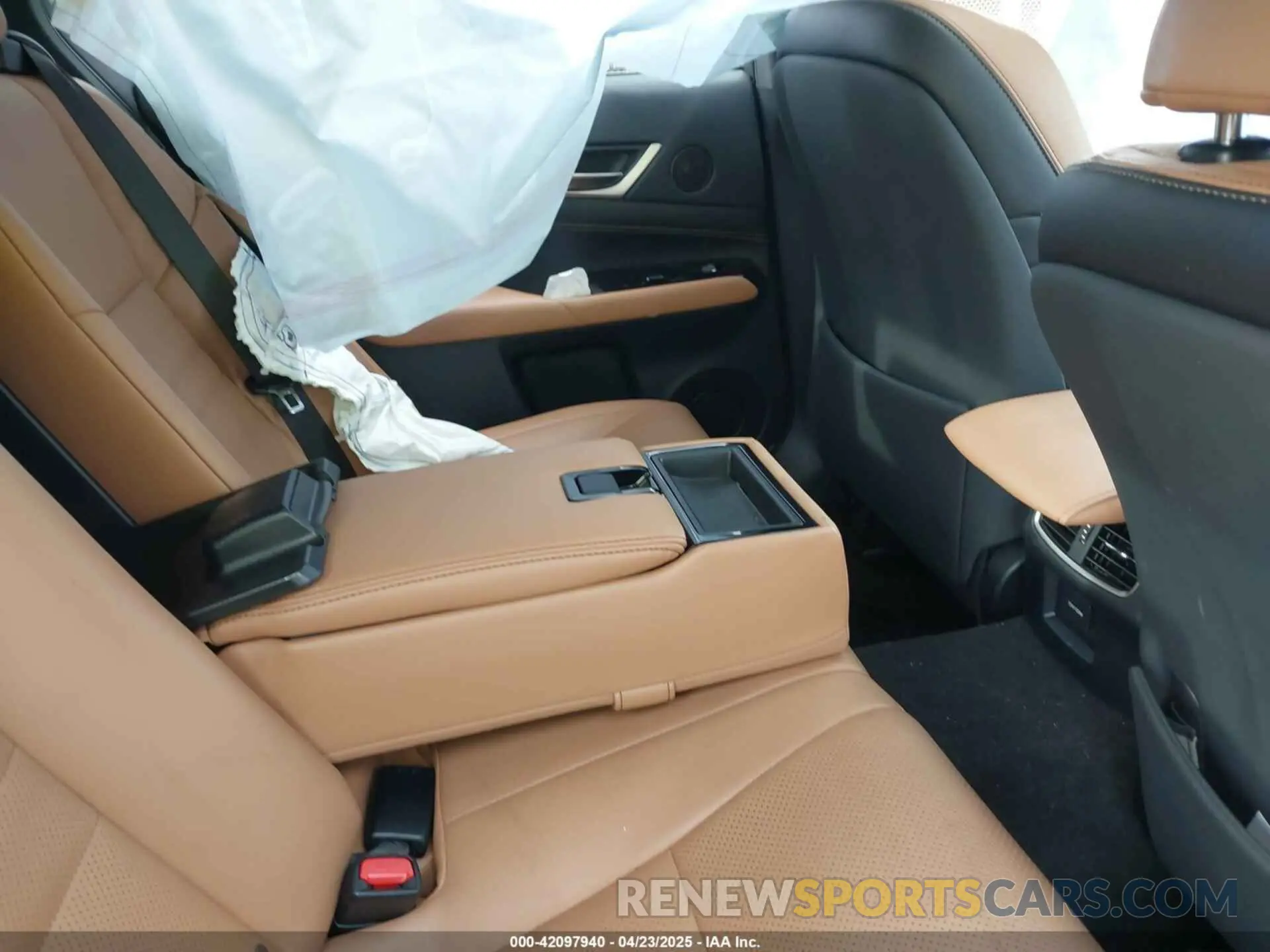 8 Photograph of a damaged car JTHEZ1CL8LA012496 LEXUS GS 350 2020