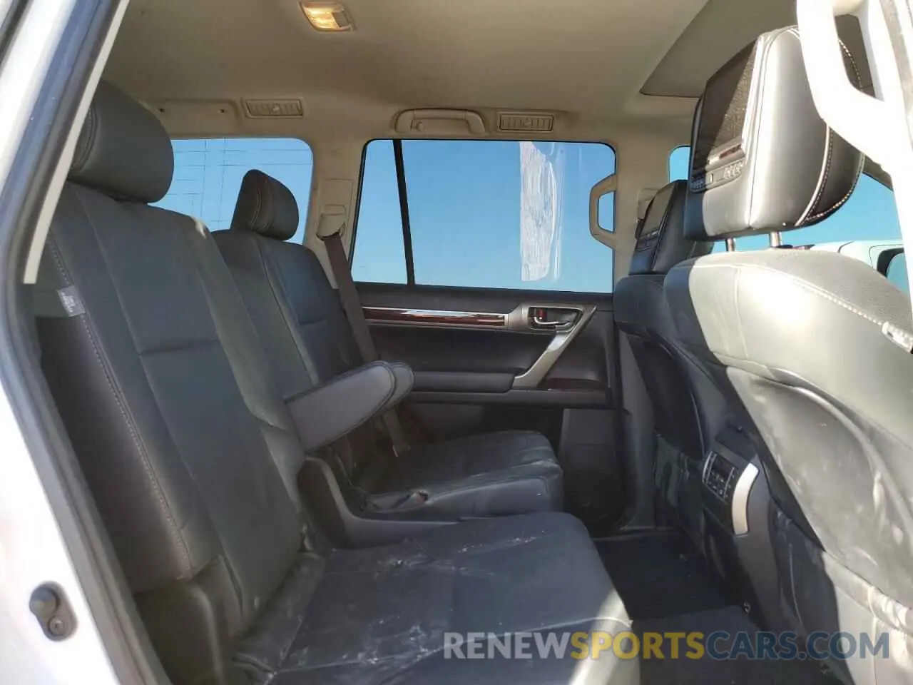 11 Photograph of a damaged car JTJBM7FX0K5222924 LEXUS GX 2019