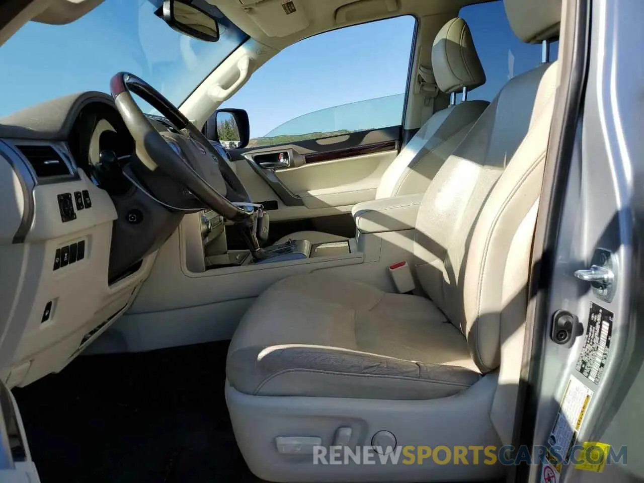 7 Photograph of a damaged car JTJBM7FX1K5218333 LEXUS GX 2019