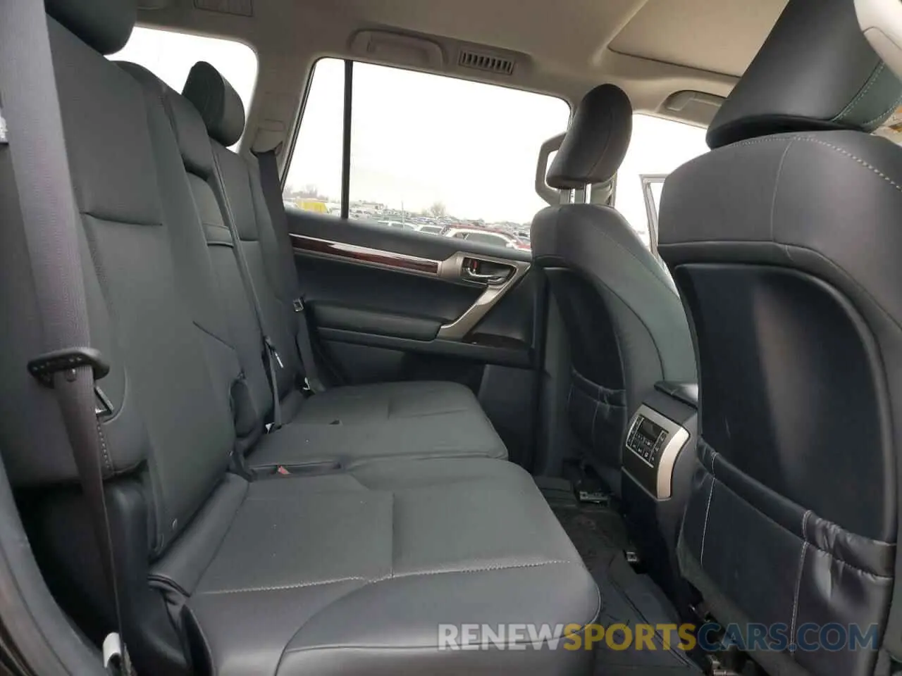 11 Photograph of a damaged car JTJBM7FX1K5234323 LEXUS GX 2019