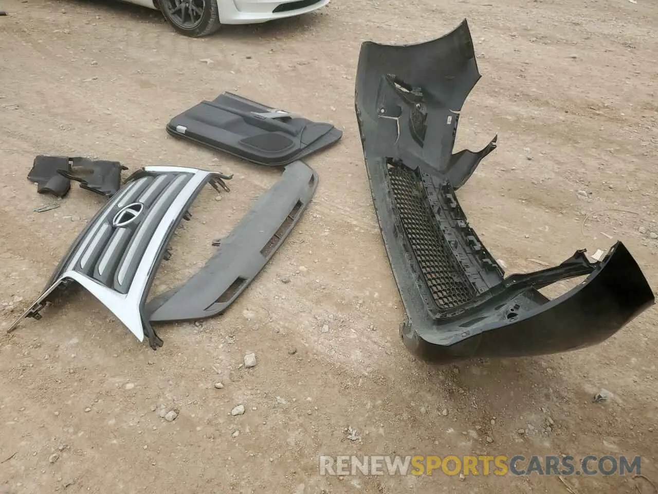 13 Photograph of a damaged car JTJBM7FX1K5234323 LEXUS GX 2019