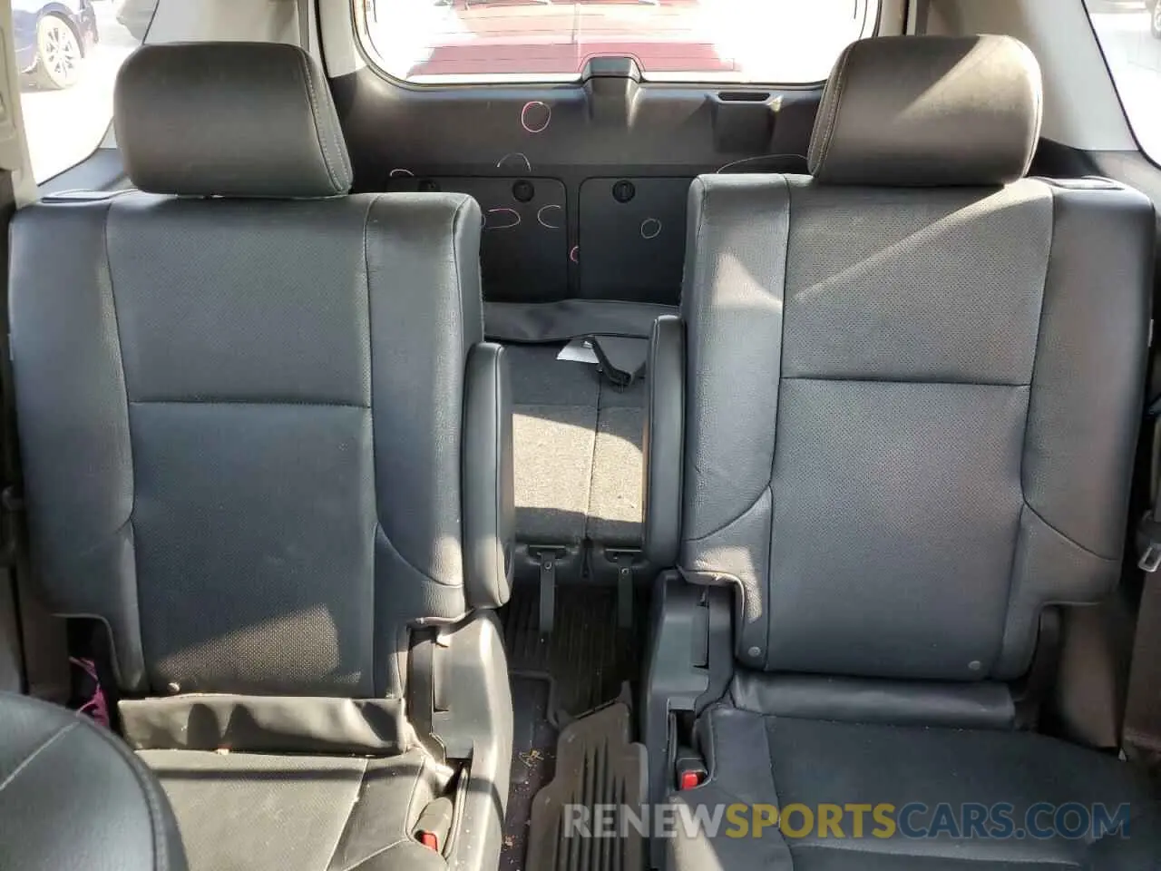 10 Photograph of a damaged car JTJBM7FX1K5235200 LEXUS GX 2019