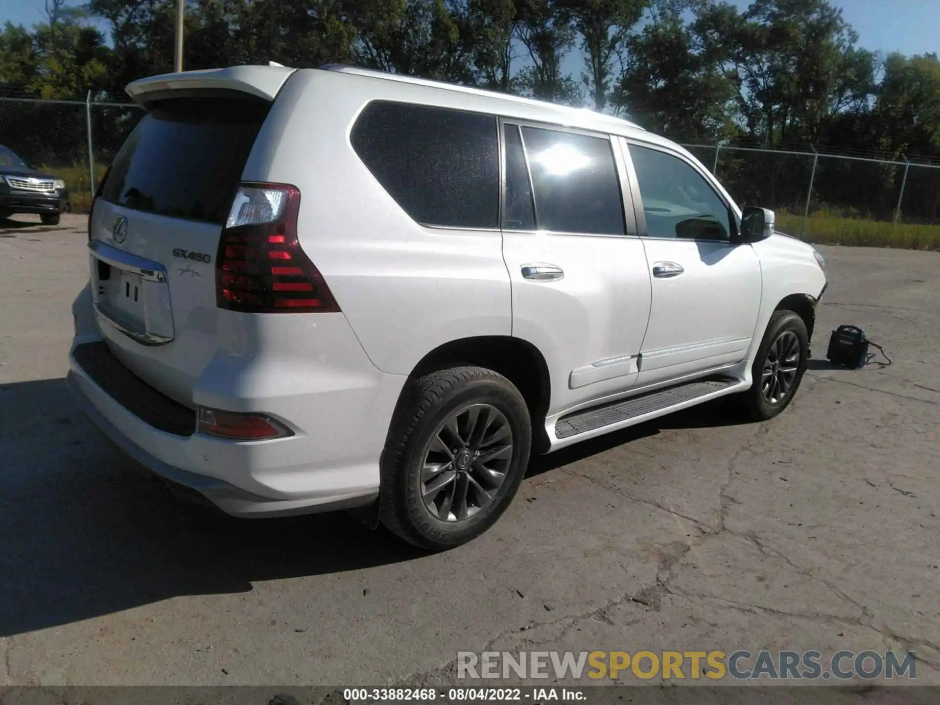 4 Photograph of a damaged car JTJBM7FX2K5215442 LEXUS GX 2019