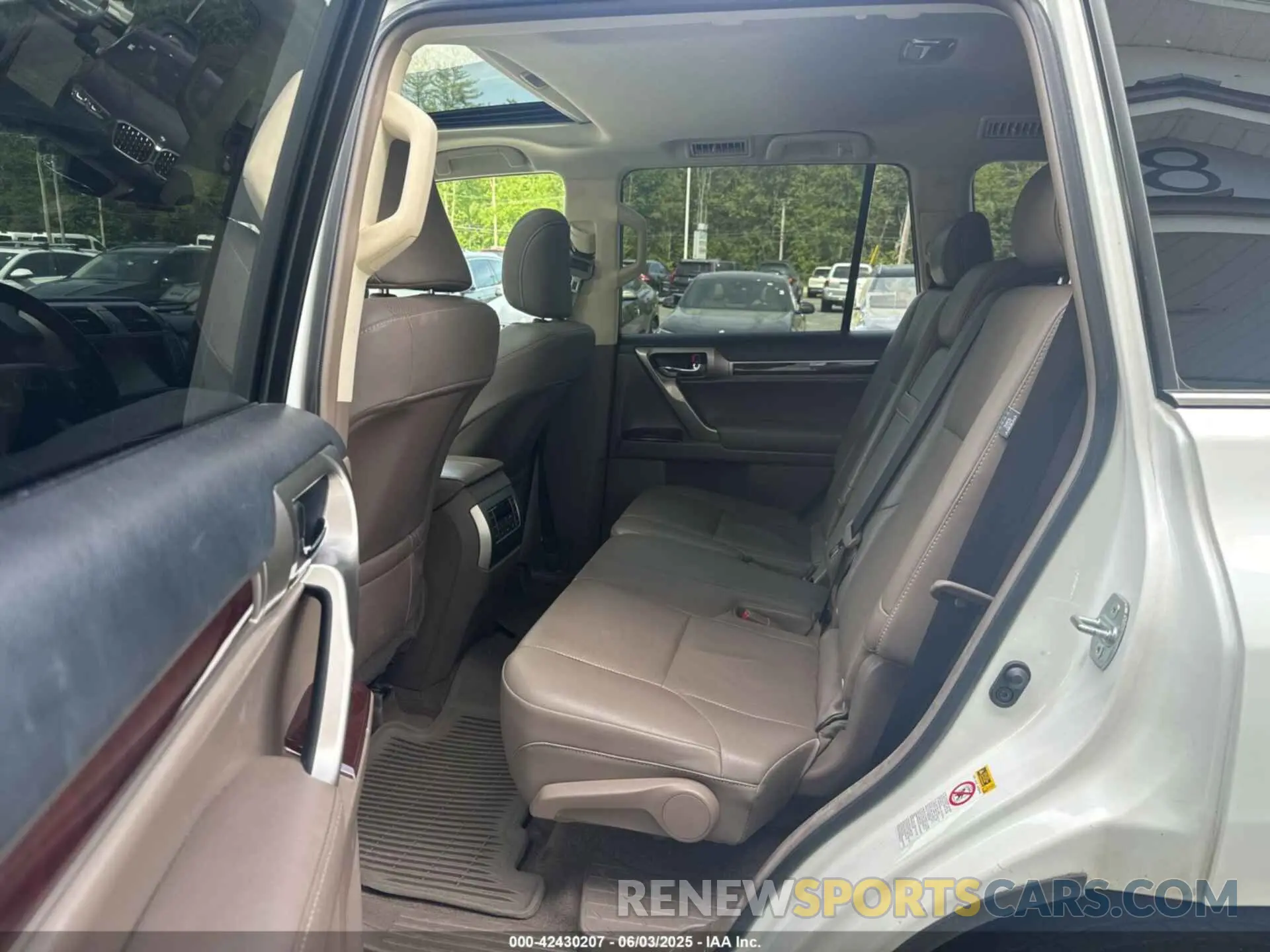 8 Photograph of a damaged car JTJBM7FX3K5215465 LEXUS GX 2019