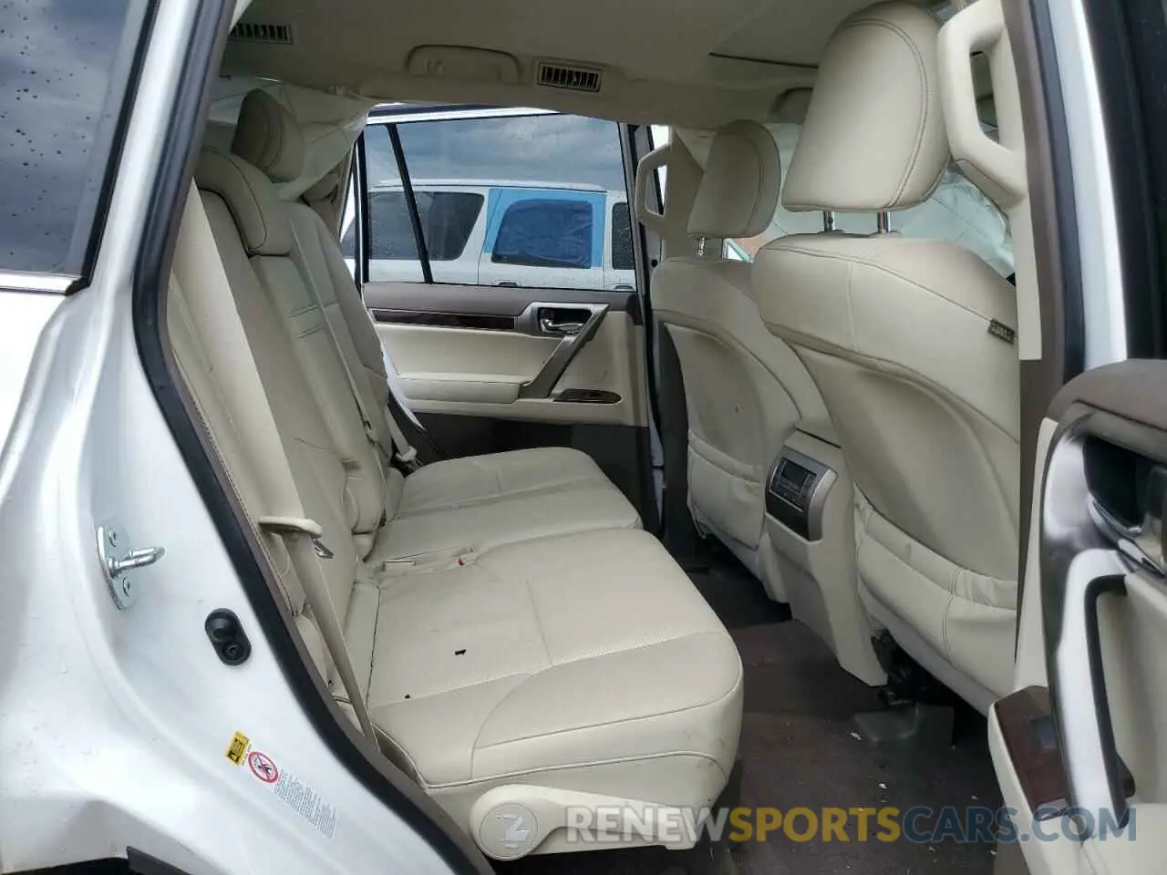 11 Photograph of a damaged car JTJBM7FX3K5219497 LEXUS GX 2019