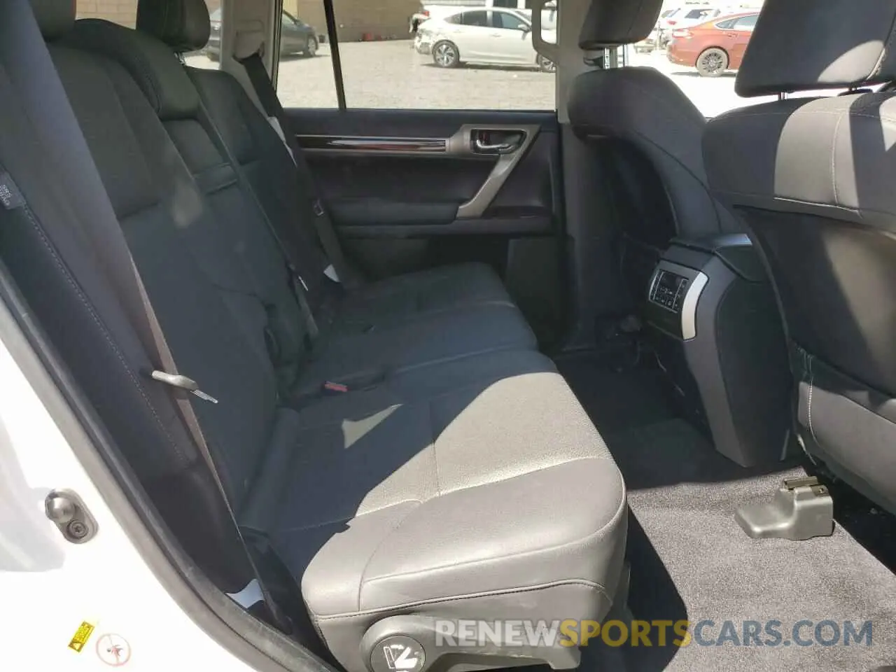11 Photograph of a damaged car JTJBM7FX3K5228233 LEXUS GX 2019