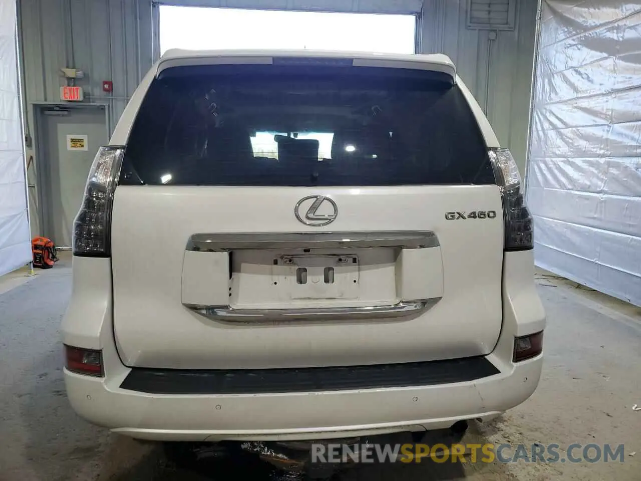 6 Photograph of a damaged car JTJBM7FX3K5231908 LEXUS GX 2019