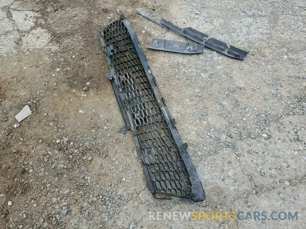13 Photograph of a damaged car JTJBM7FX3K5237482 LEXUS GX 2019