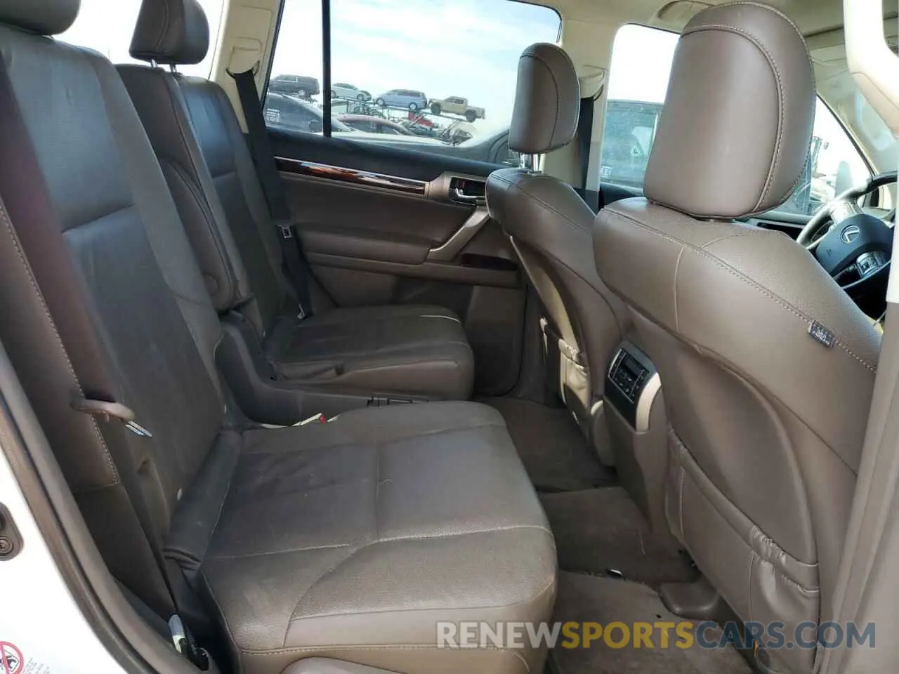 11 Photograph of a damaged car JTJBM7FX5K5215029 LEXUS GX 2019