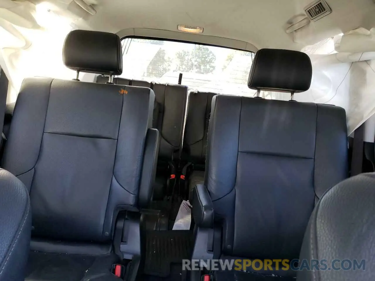 10 Photograph of a damaged car JTJBM7FX5K5237550 LEXUS GX 2019