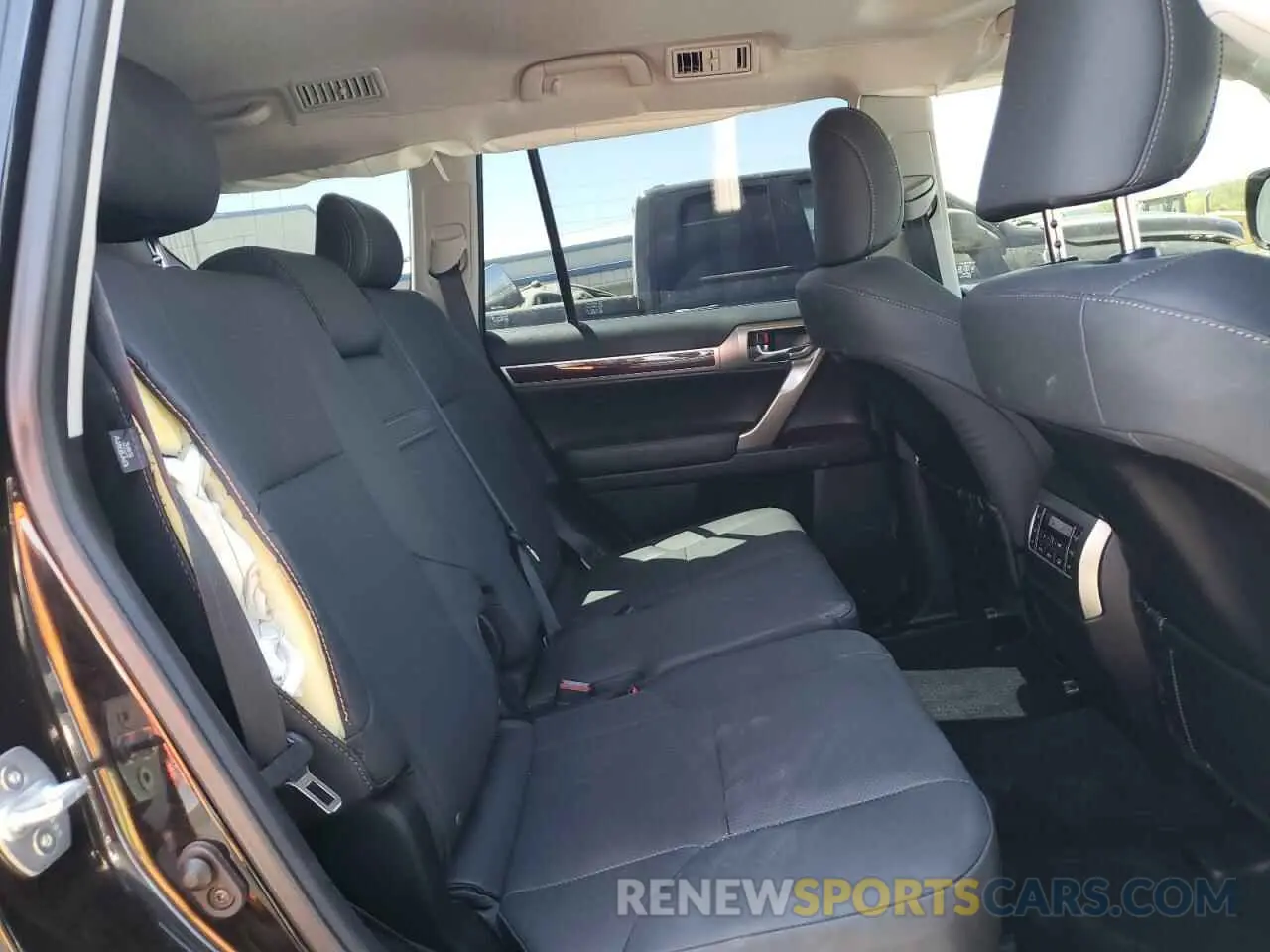 11 Photograph of a damaged car JTJBM7FX6K5236777 LEXUS GX 2019